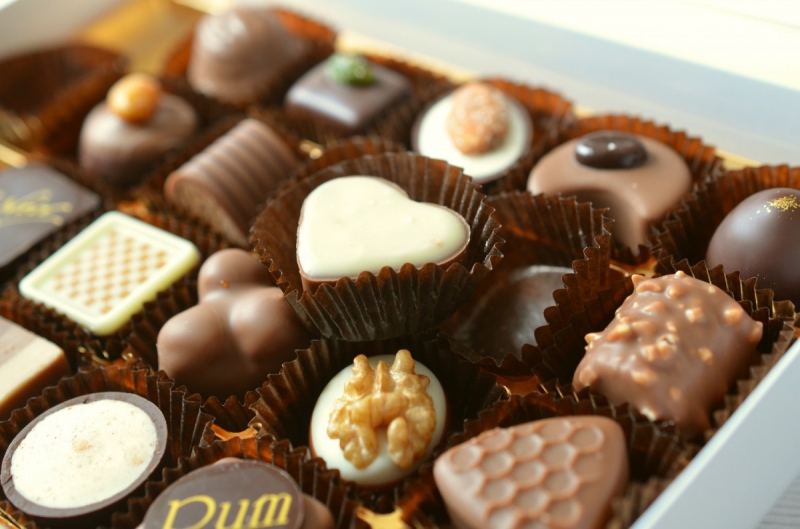 boulangerie-ST SAUVEUR SUR TINEE-min_chocolates_food_candy_calories_nibble_chocolate_heart-782043